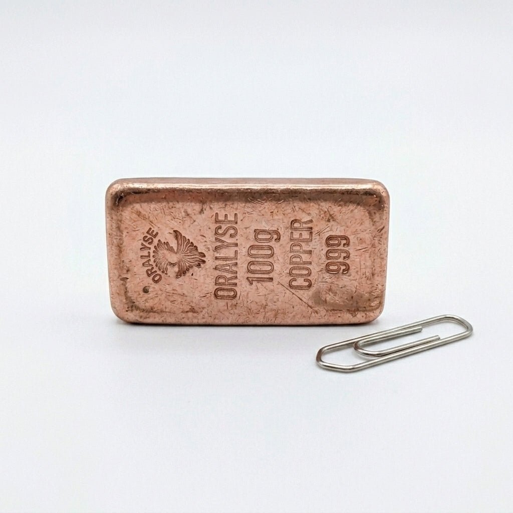 Détail numéro de série lingot cuivre 100g — Atelier Oralyse