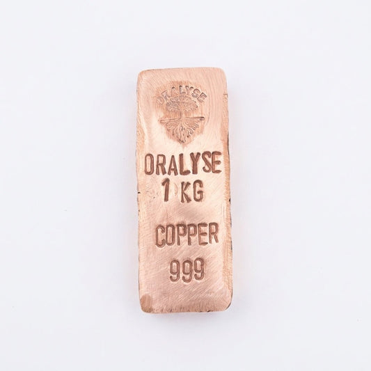 Lingot cuivre 1kg artisanal numéroté, vue de face — Atelier Oralyse
